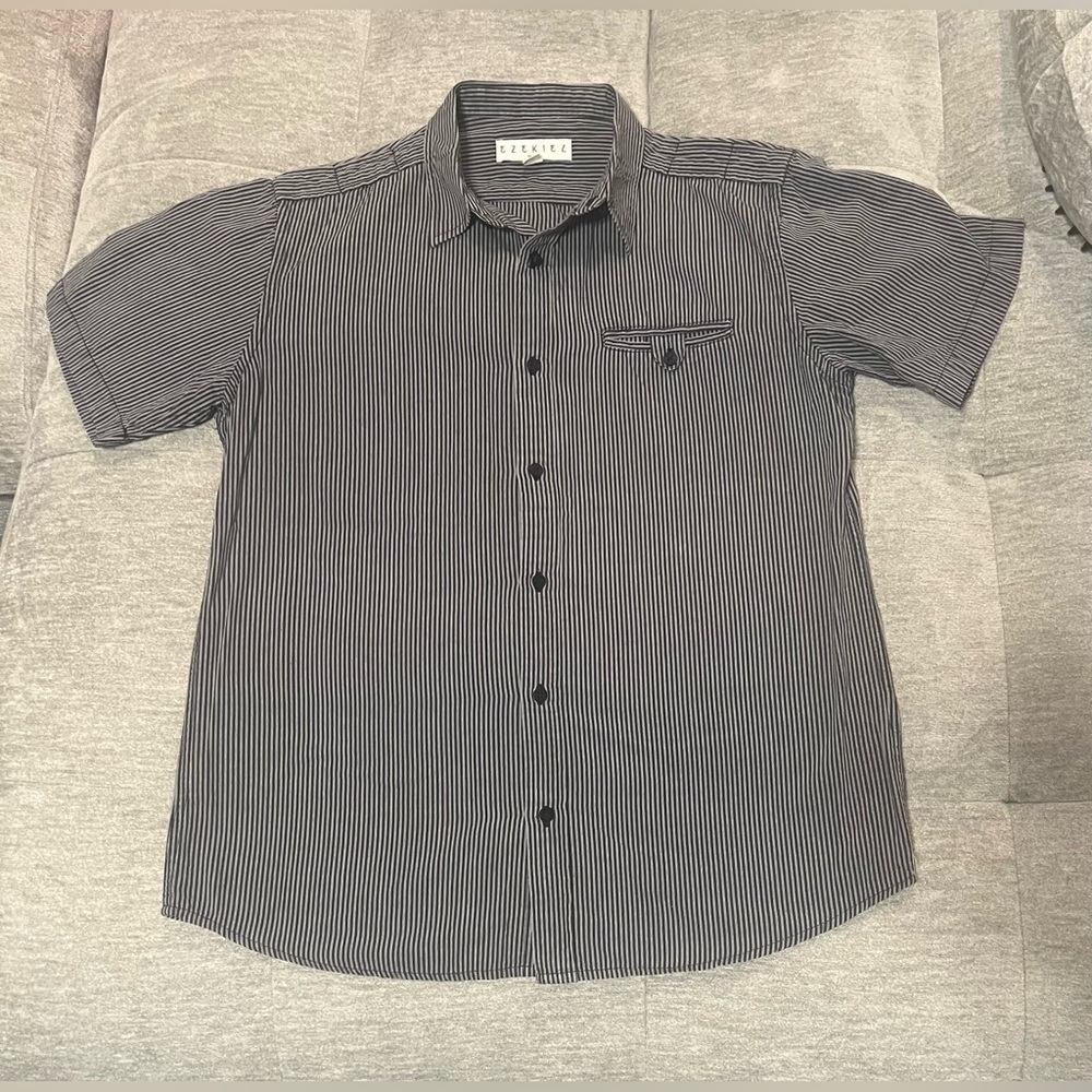 Ezekiel Black & Gray Striped Short Sleeve Button Down Collar Shirt EUC - Picture 7 of 15